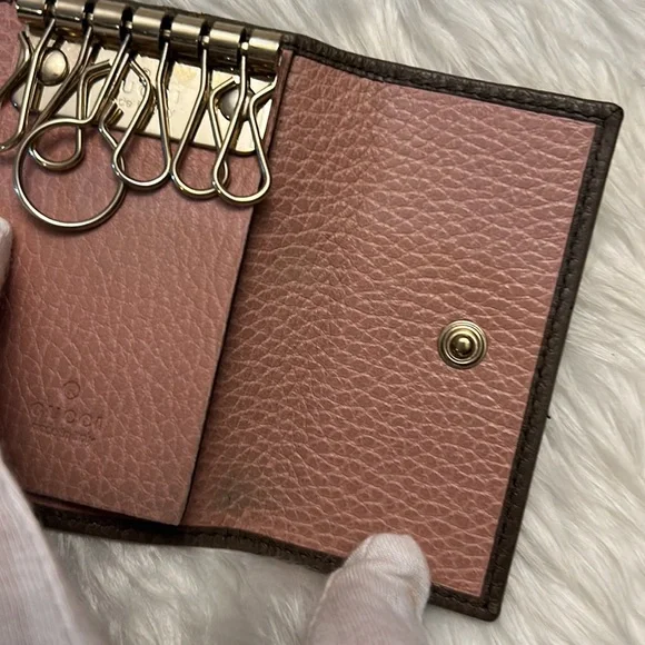 Authentic Gucci leather trifold  keychain cardholder Cute handwritten logo - Picture 12 of 16